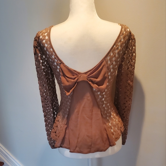 Beautiful Tan Cotton Lace Top, w front poly lining by Double Zero, Size Small - Picture 3 of 4